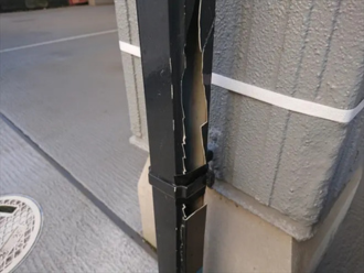 縦樋の割れ